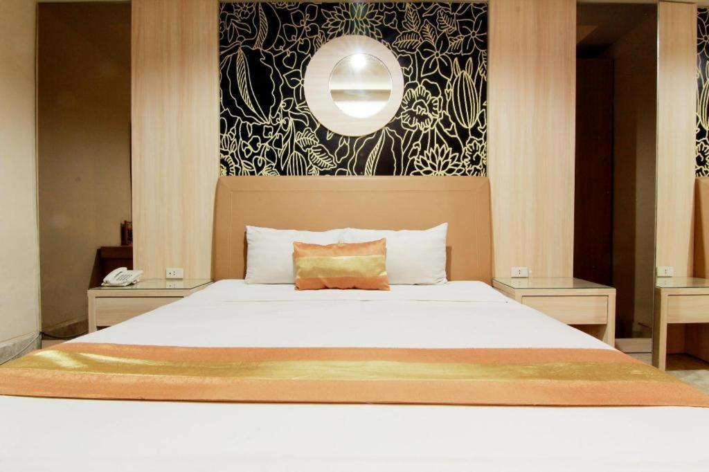 Hotel Grand Rosela Yogyakarta Ngoại thất bức ảnh