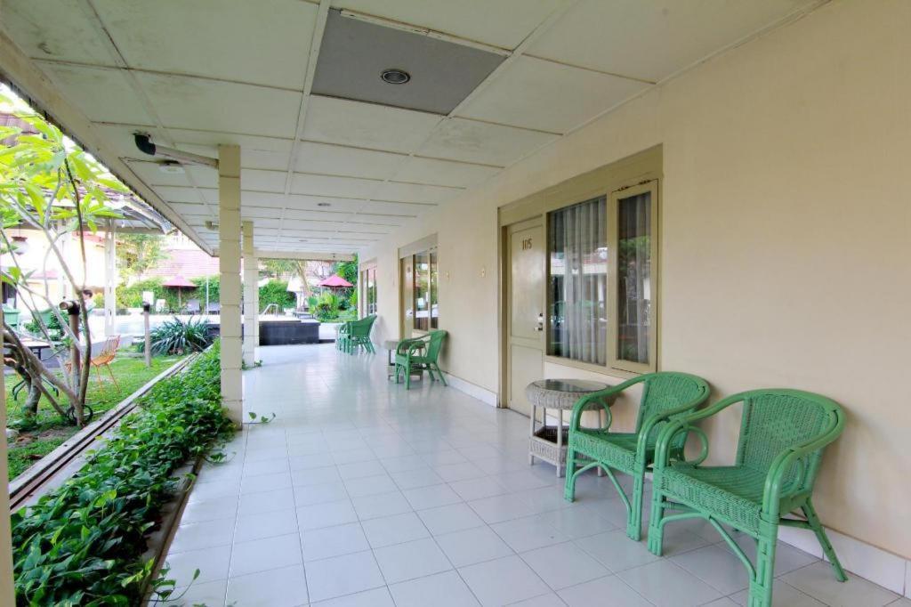 Hotel Grand Rosela Yogyakarta Ngoại thất bức ảnh