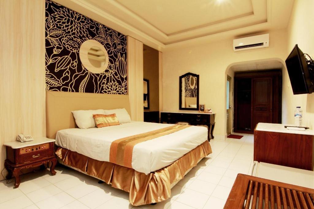 Hotel Grand Rosela Yogyakarta Ngoại thất bức ảnh