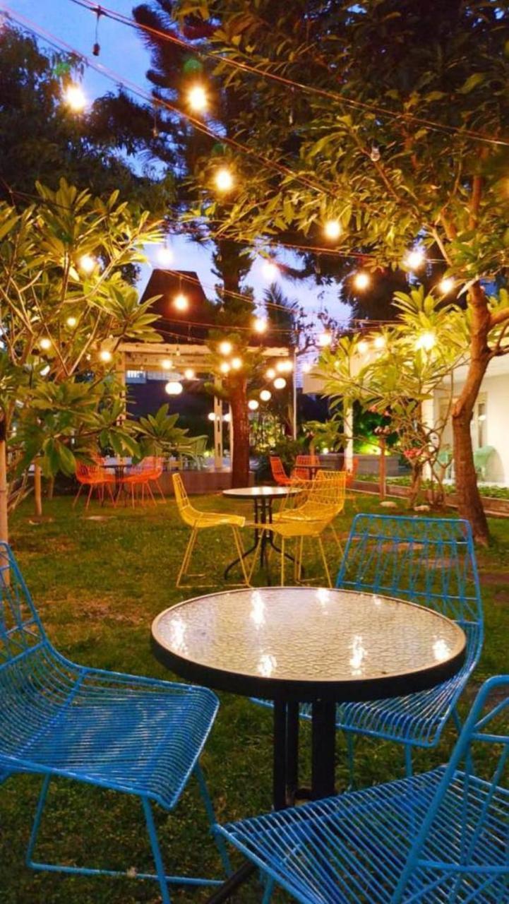 Hotel Grand Rosela Yogyakarta Ngoại thất bức ảnh