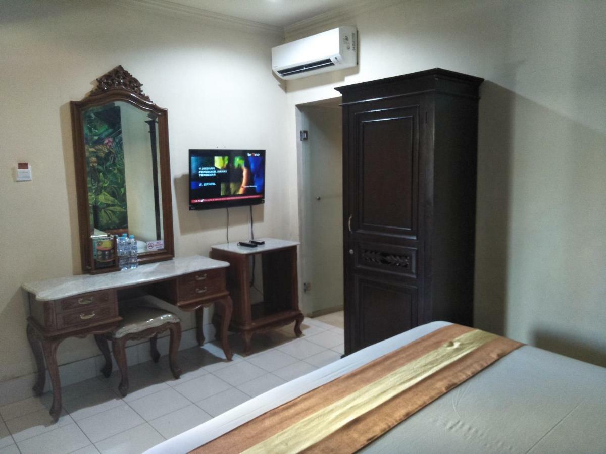 Hotel Grand Rosela Yogyakarta Ngoại thất bức ảnh