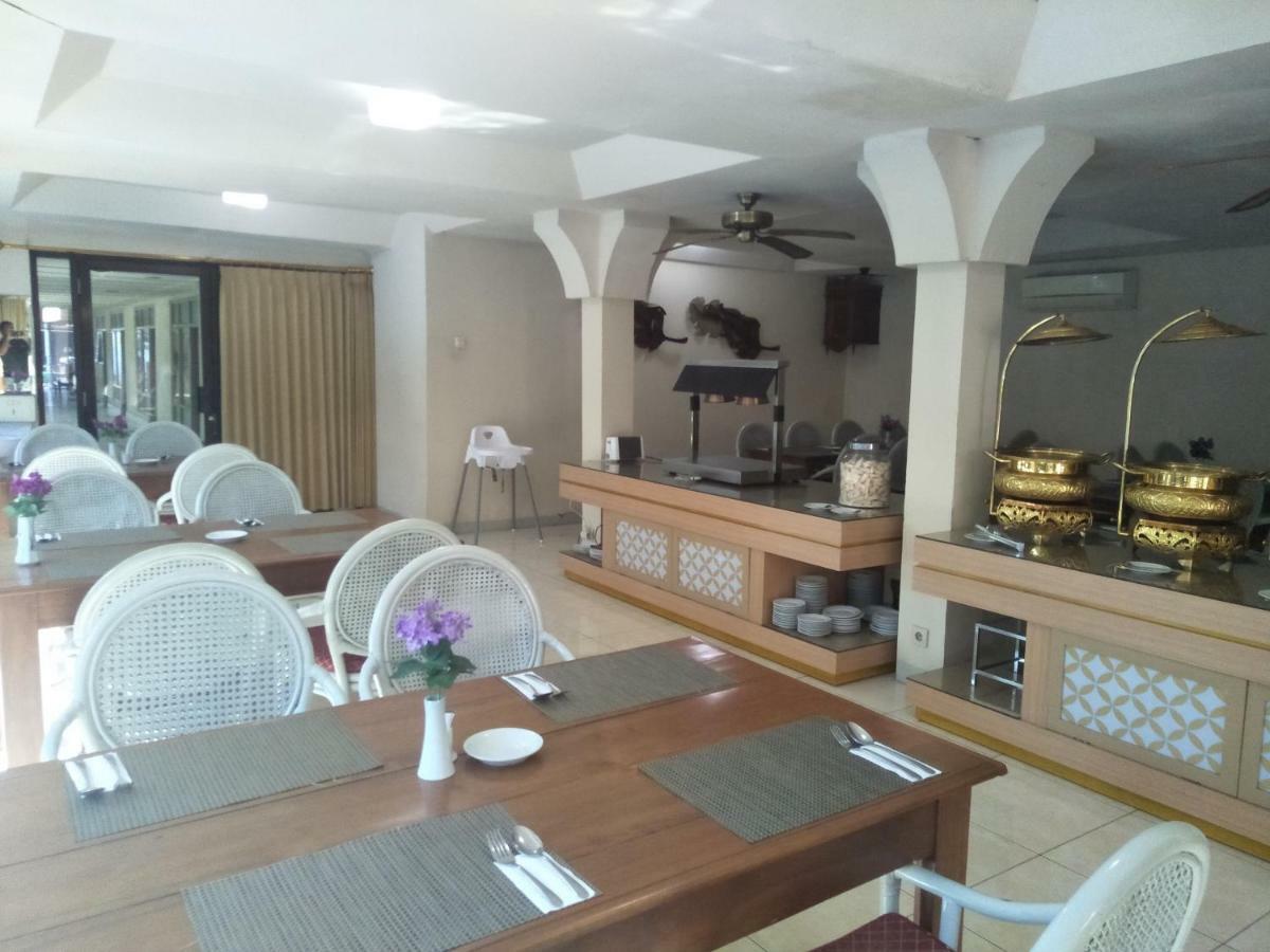 Hotel Grand Rosela Yogyakarta Ngoại thất bức ảnh
