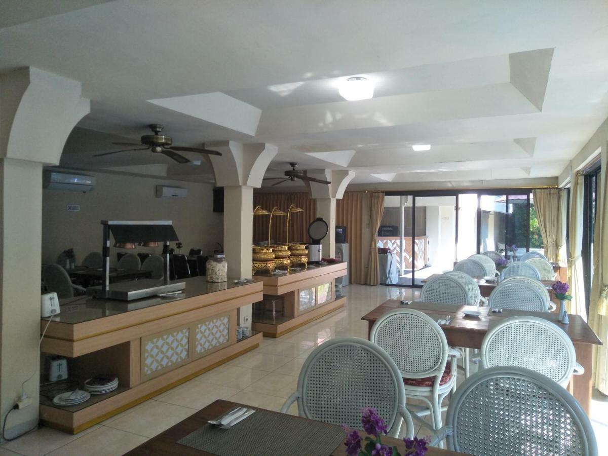 Hotel Grand Rosela Yogyakarta Ngoại thất bức ảnh