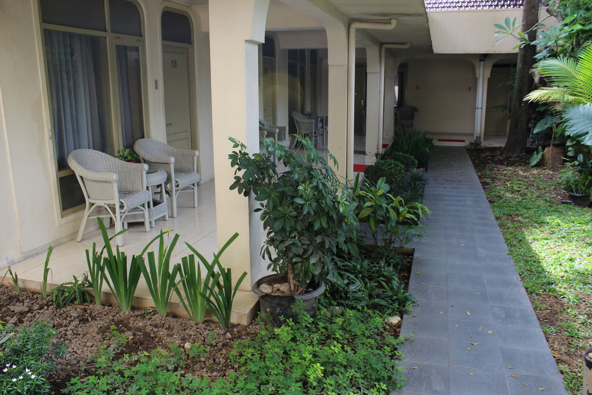 Hotel Grand Rosela Yogyakarta Ngoại thất bức ảnh
