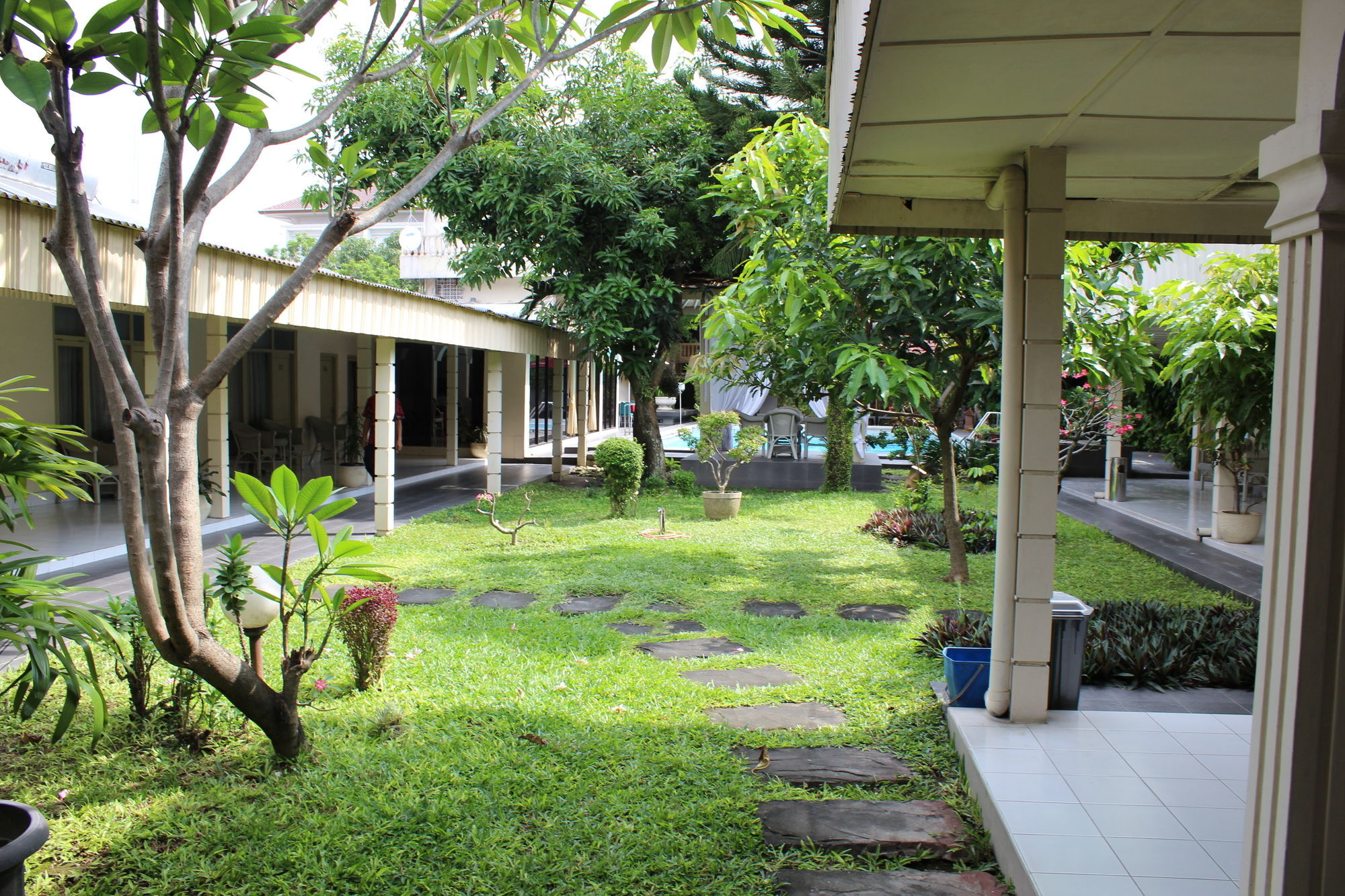 Hotel Grand Rosela Yogyakarta Ngoại thất bức ảnh